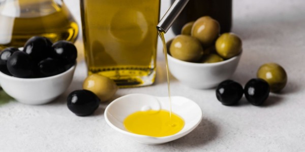Aceite de oliva y la salud cardiovascular: beneficios del AOVE en la dieta
